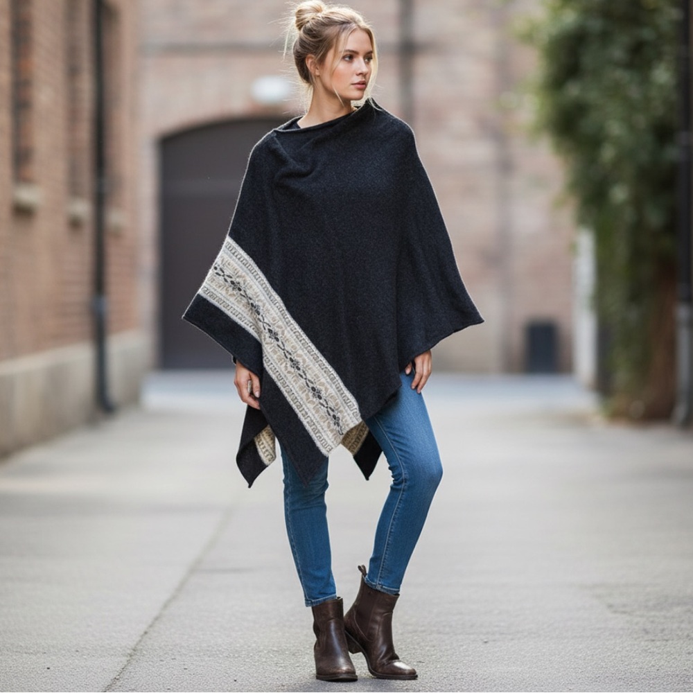 Chic Black and Cream lambs wool poncho